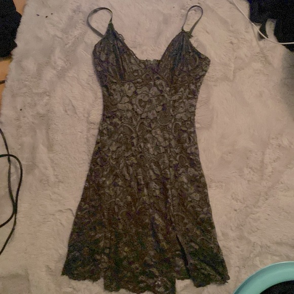 🌿 Dark Green Dress 🌿 - Picture 1 of 4